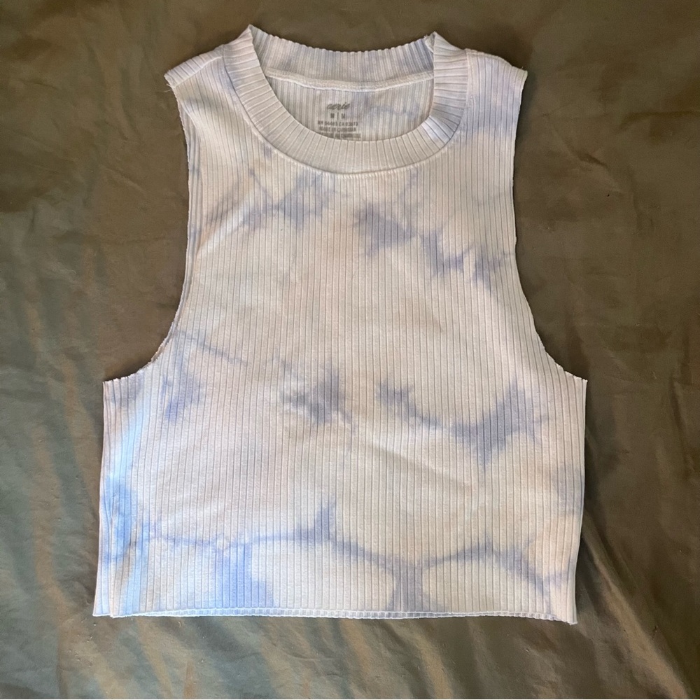 Set of 3‼️ Ribbed Crop Tanks